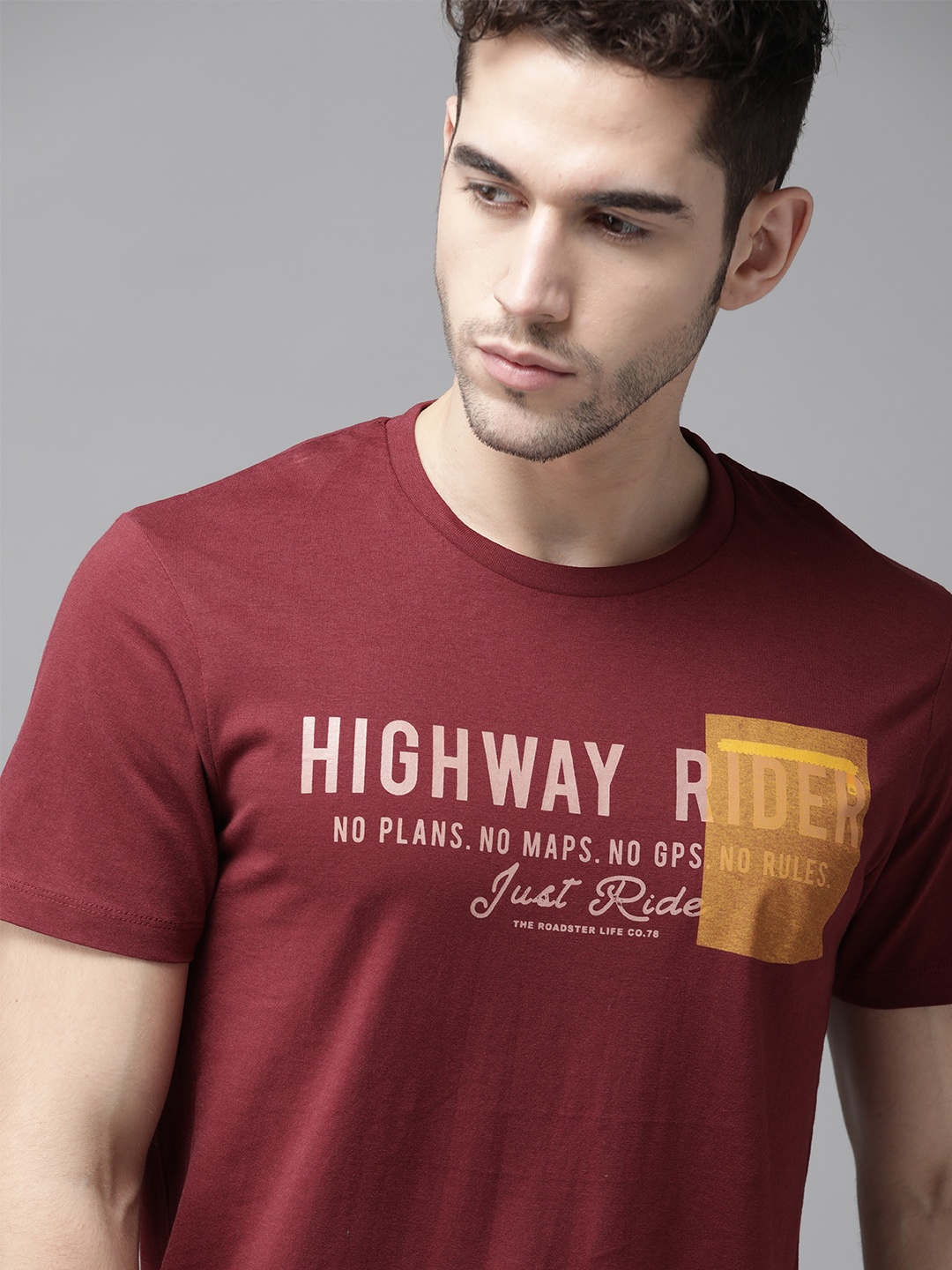 

Roadster Men Maroon Peach-Coloured Printed Round Neck Pure Cotton T-shirt