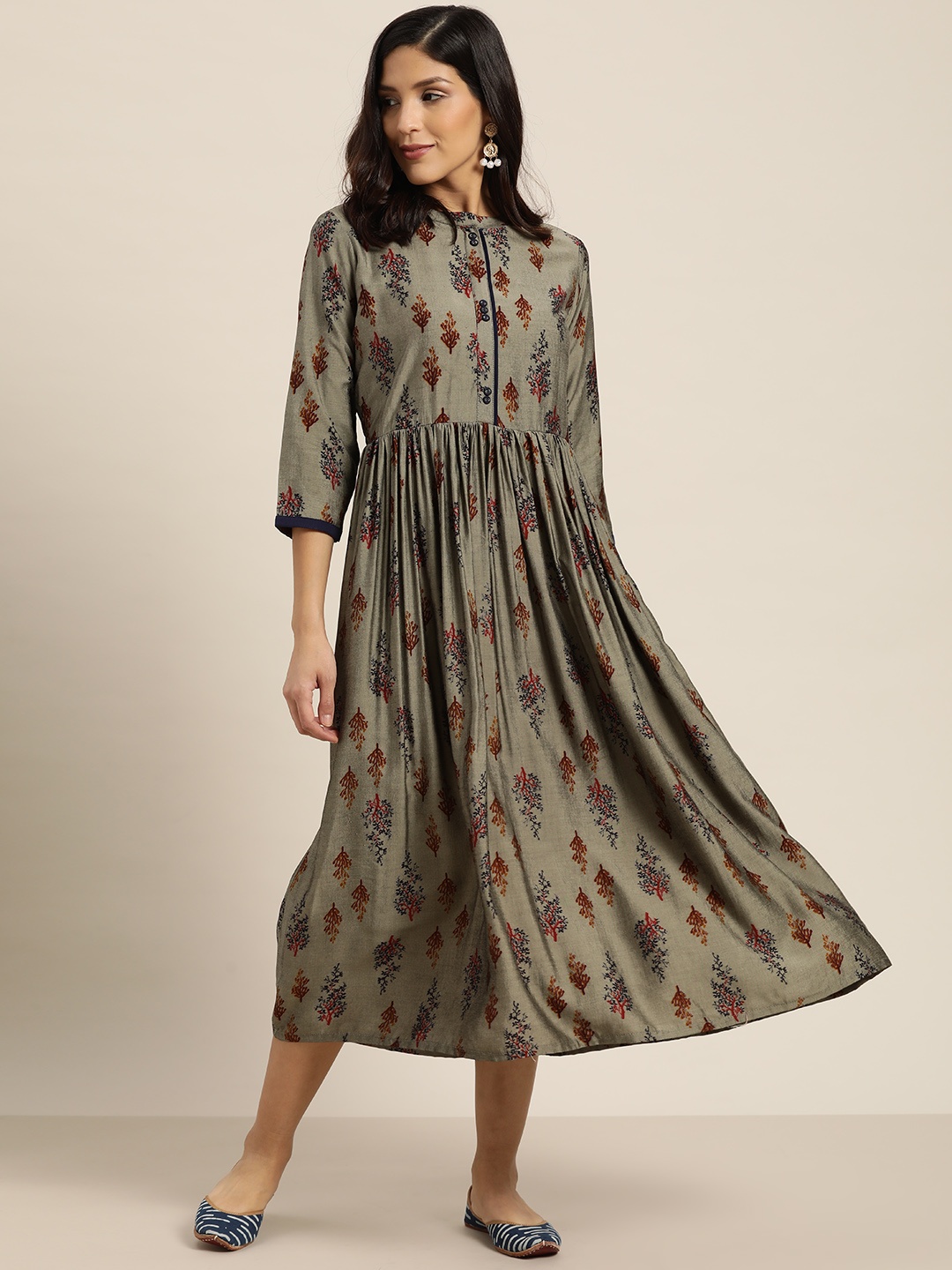 

Sangria Women Grey & Maroon Ethnic Print A-Line Dress