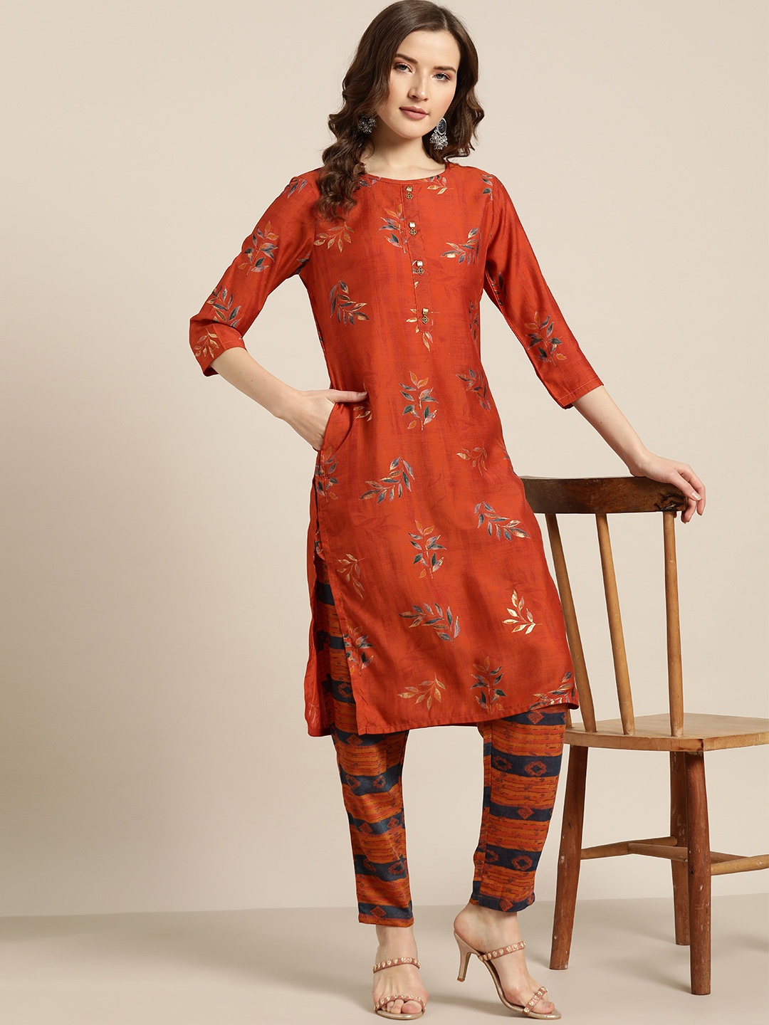 

Sangria Women Orange & Golden Foil Print Kurta with Trousers