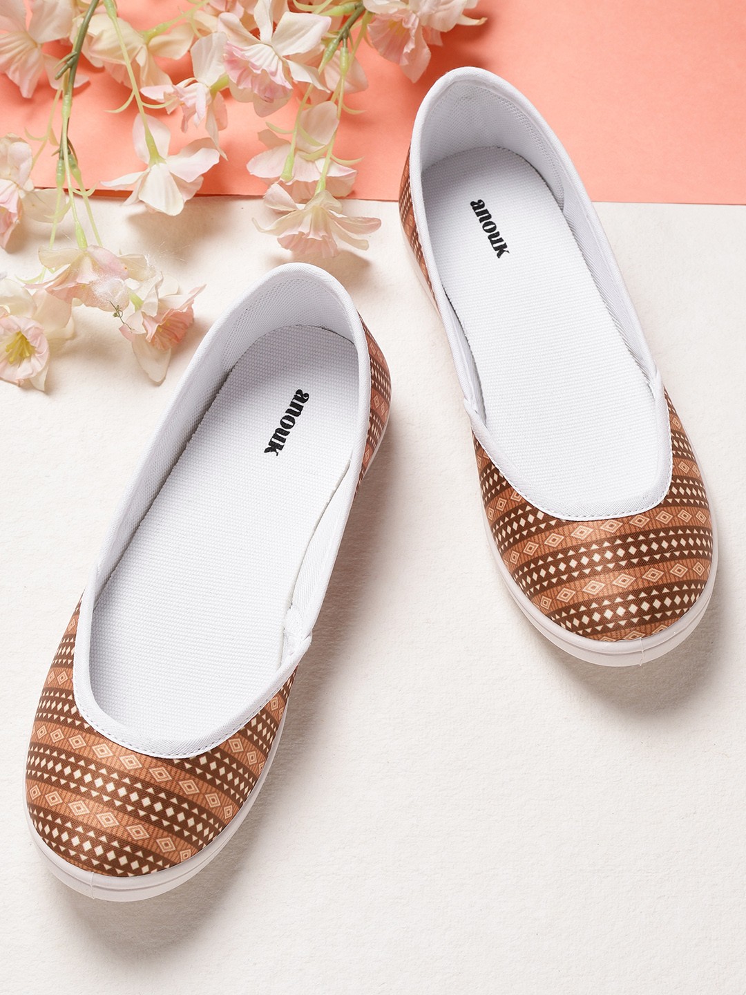 

Anouk Women Brown & Cream-Coloured Geometric Print Washable & Handcrafted Ballerinas