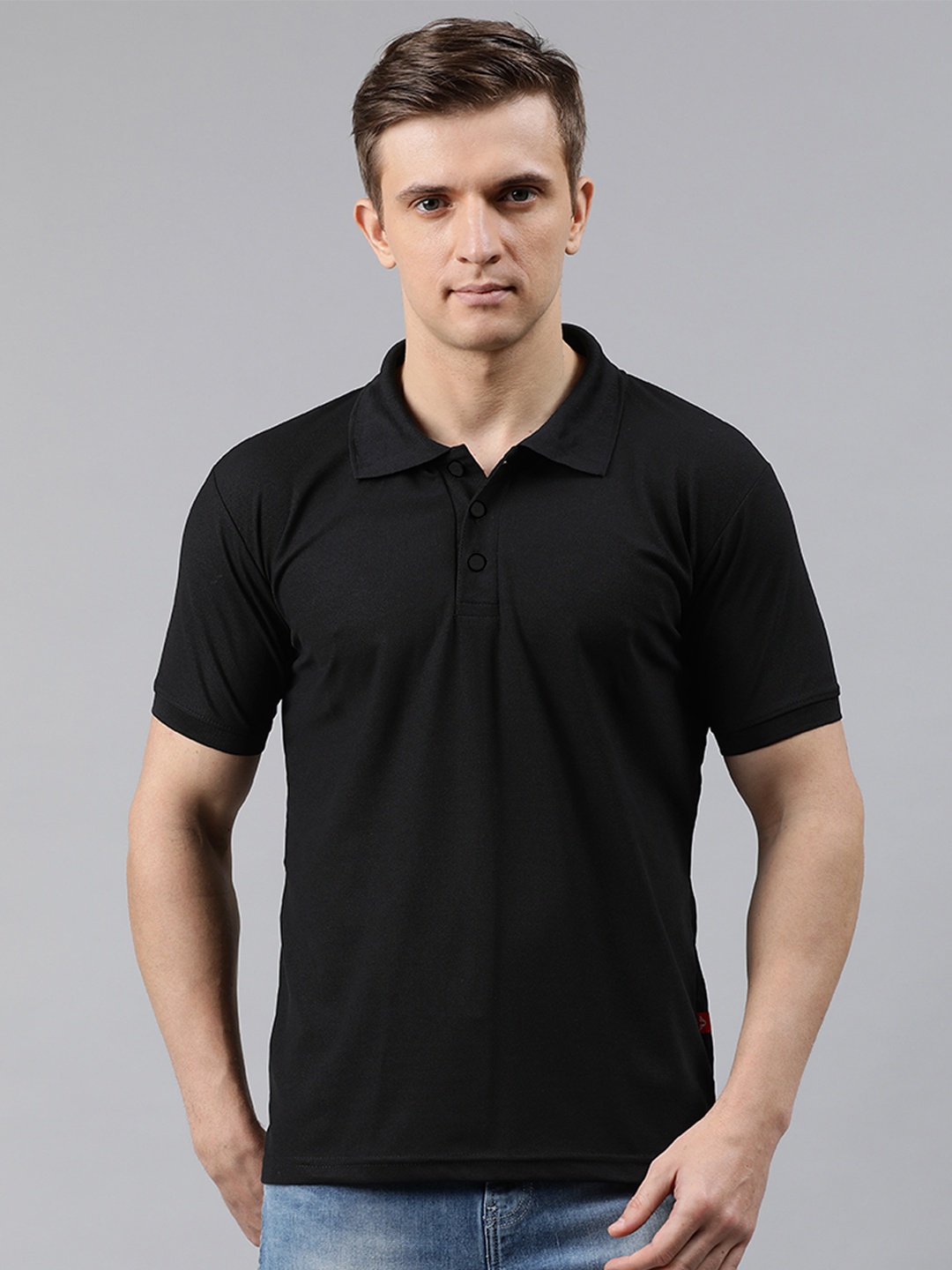 

UNSULLY Men Black Solid Polo Collar T-shirt