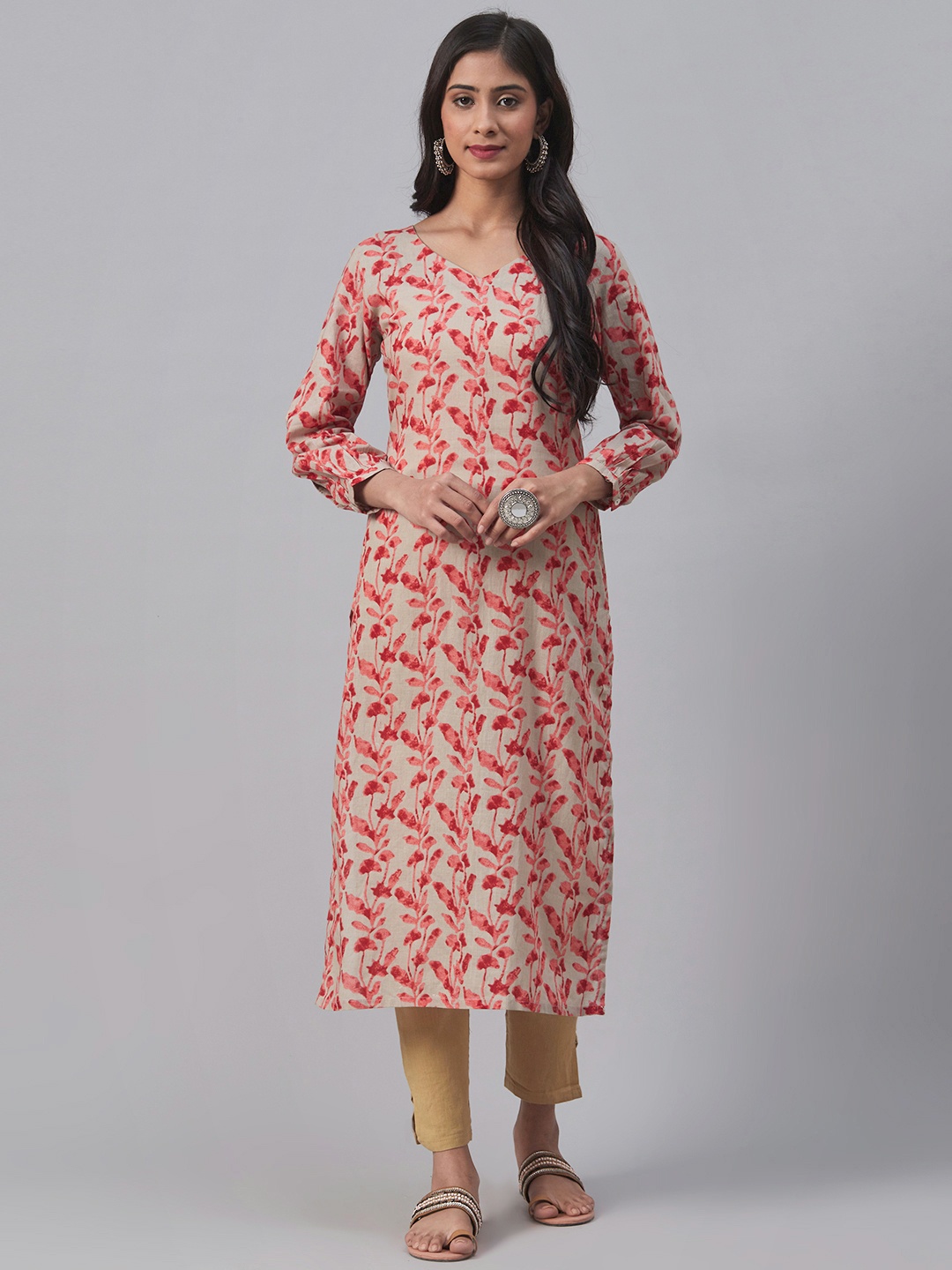 

AHIKA Women Taupe & Pink Floral Printed Straight Kurta