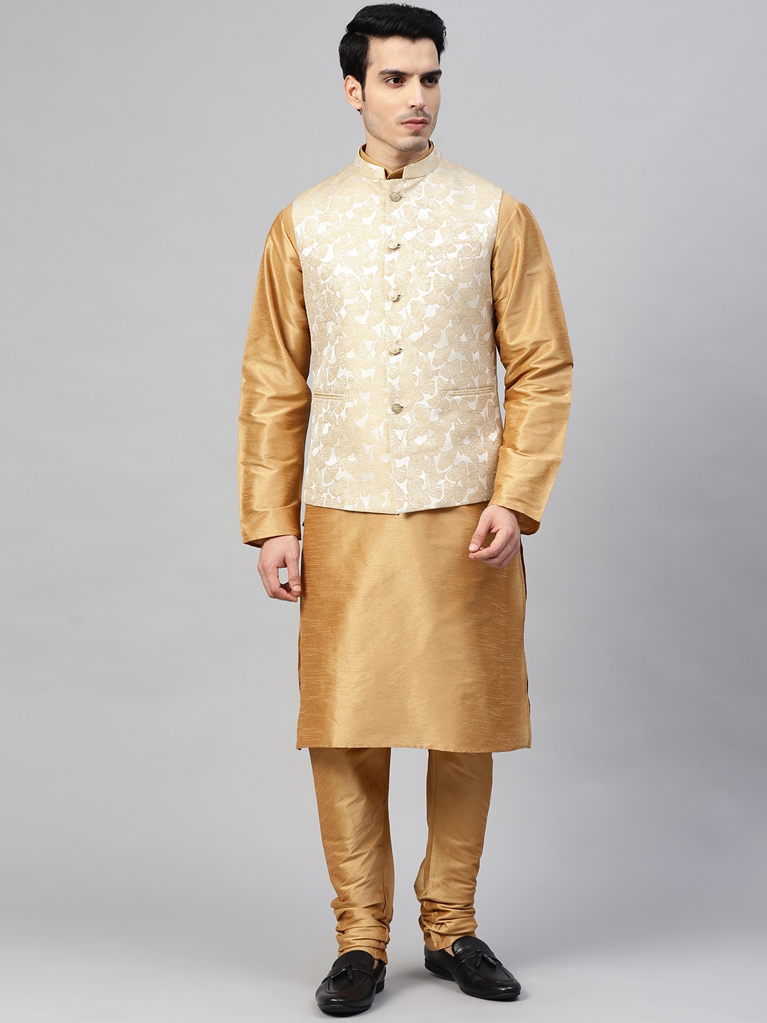 

MANQ Men Golden & Silver Solid Kurta with Churidar & Self Design Nehru Jacket, Gold