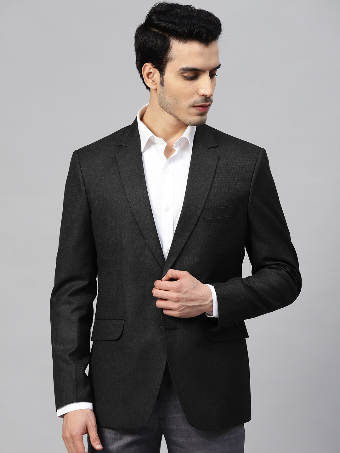 

MANQ Men Black Self-Design Slim Fit Single-Breasted Formal Blazer