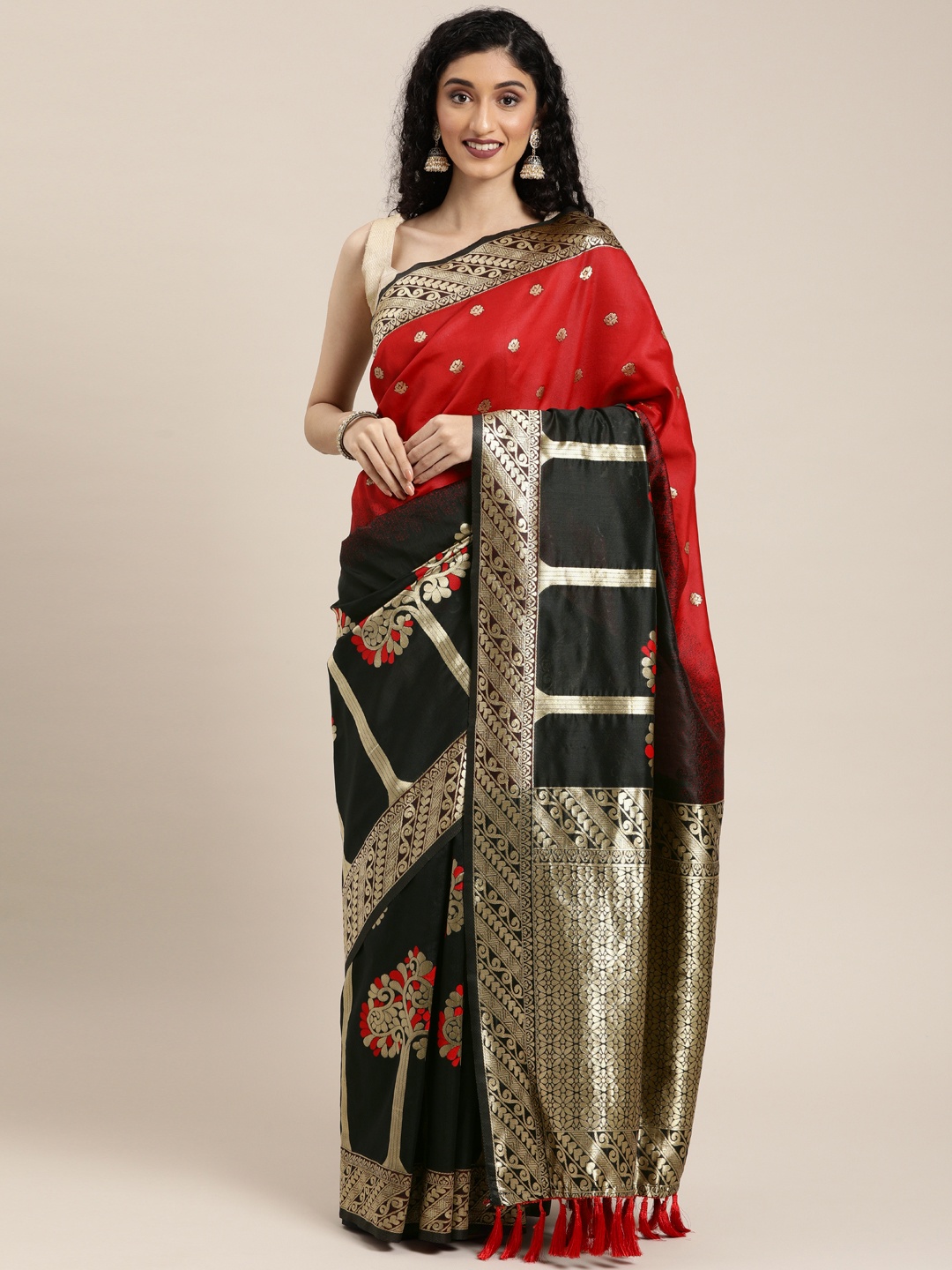 

VASTRANAND Black & Gold-Toned Silk Blend Woven Design Banarasi Saree