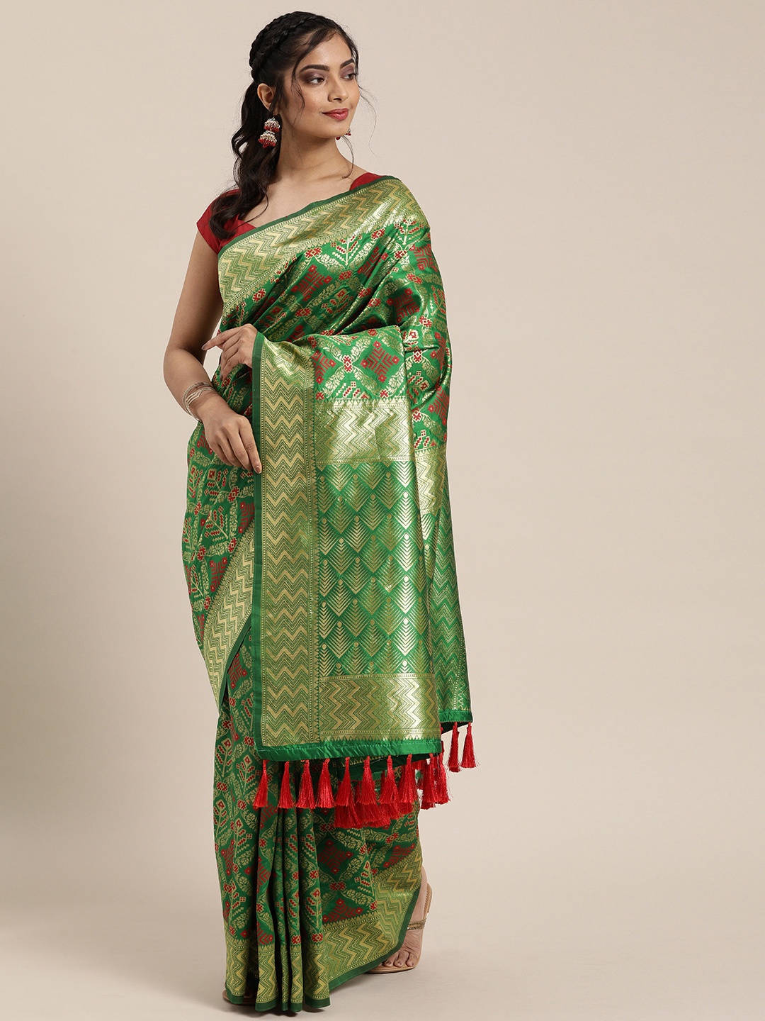 

VASTRANAND Green & Red Silk Blend Woven Design Patola Saree