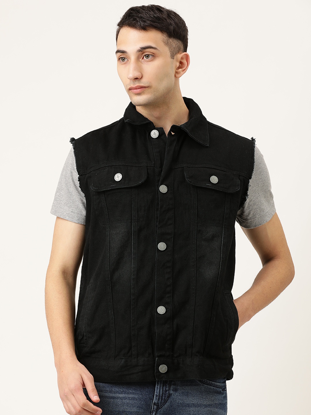 

Campus Sutra Men Black Solid Washed Denim Jacket