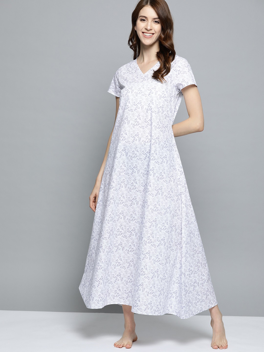 

HERE&NOW White & Blue Floral Print Nightdress