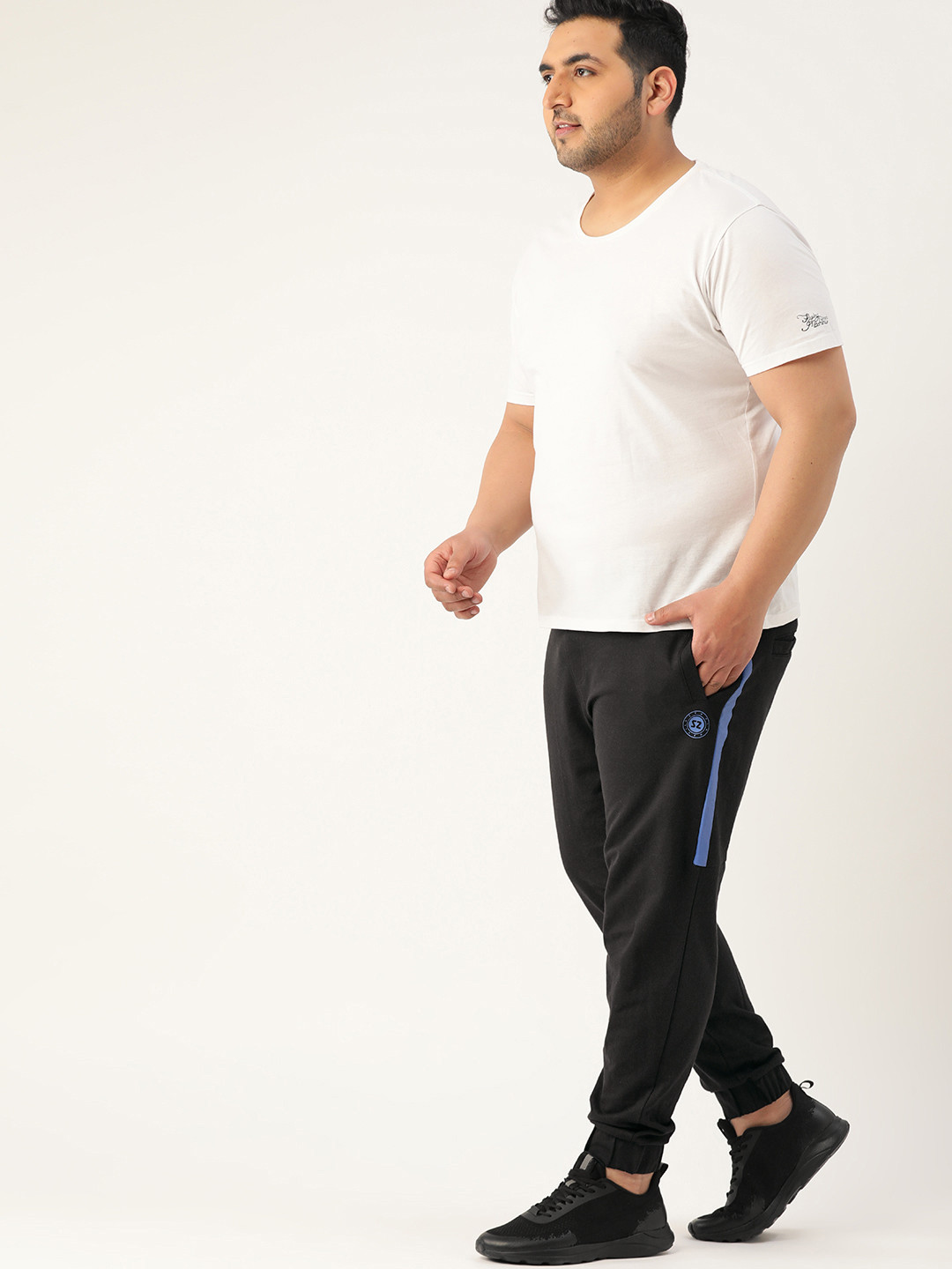 

Sztori Men Plus Size Black Side Taping Solid Joggers
