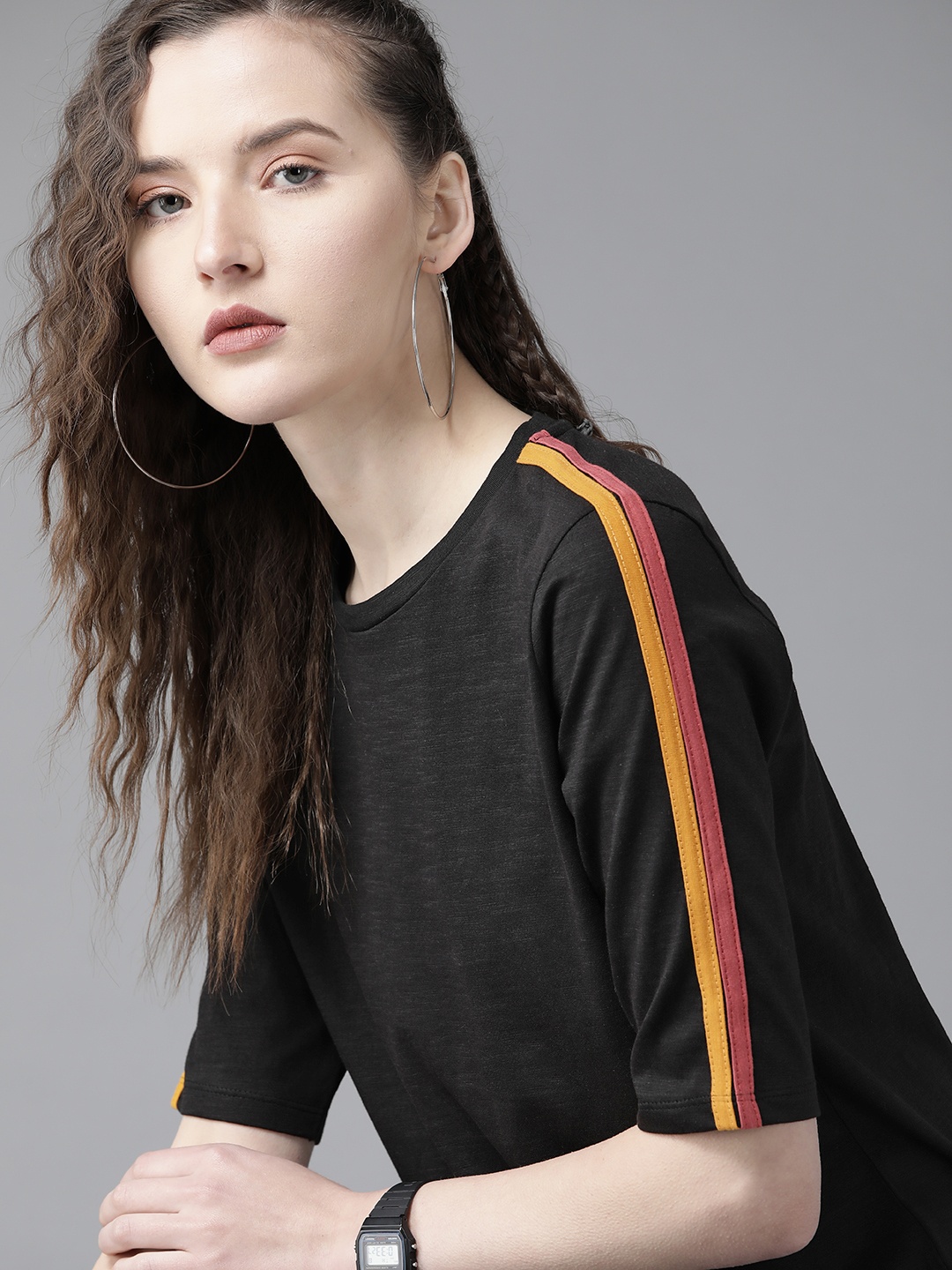 

Roadster Women Black Solid Stripe Detail T-shirt