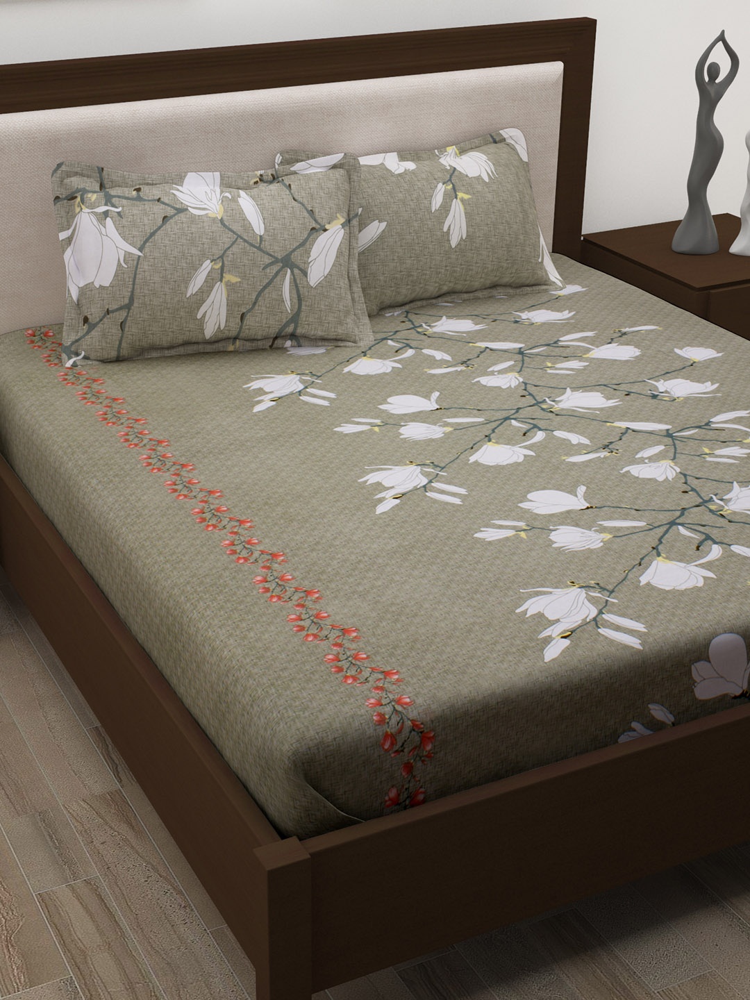 

Story@home Grey & White Floral 186 TC Cotton 1 Extra Large Bedsheet with 2 Pillow Covers