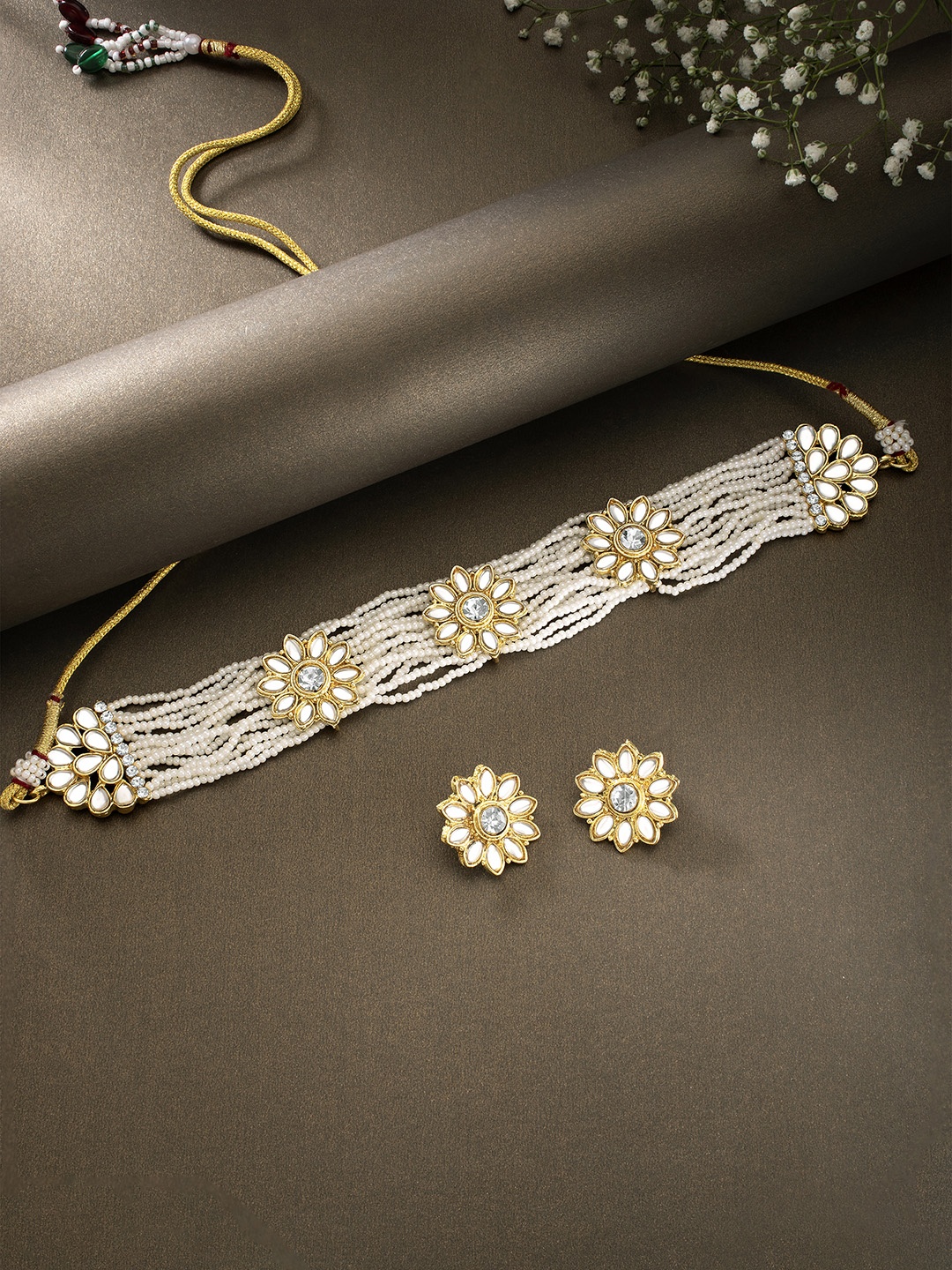 

Peora White & Gold-Toned Kundan Studded Jewellery Set