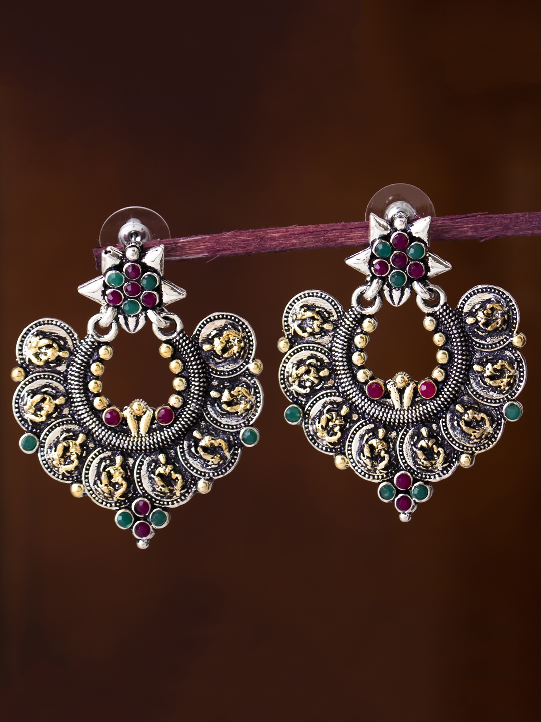 

Sukkhi Silver-Toned Floral Chandbalis