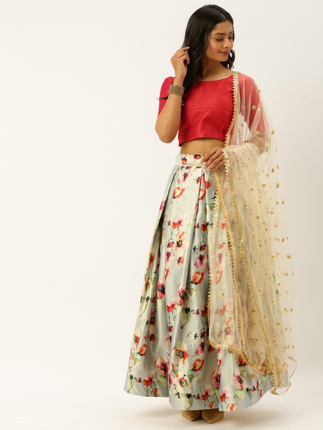 

LOOKNBOOK ART Red & Green Solid Semi-Stitched Lehenga & Unstitched Blouse with Dupatta
