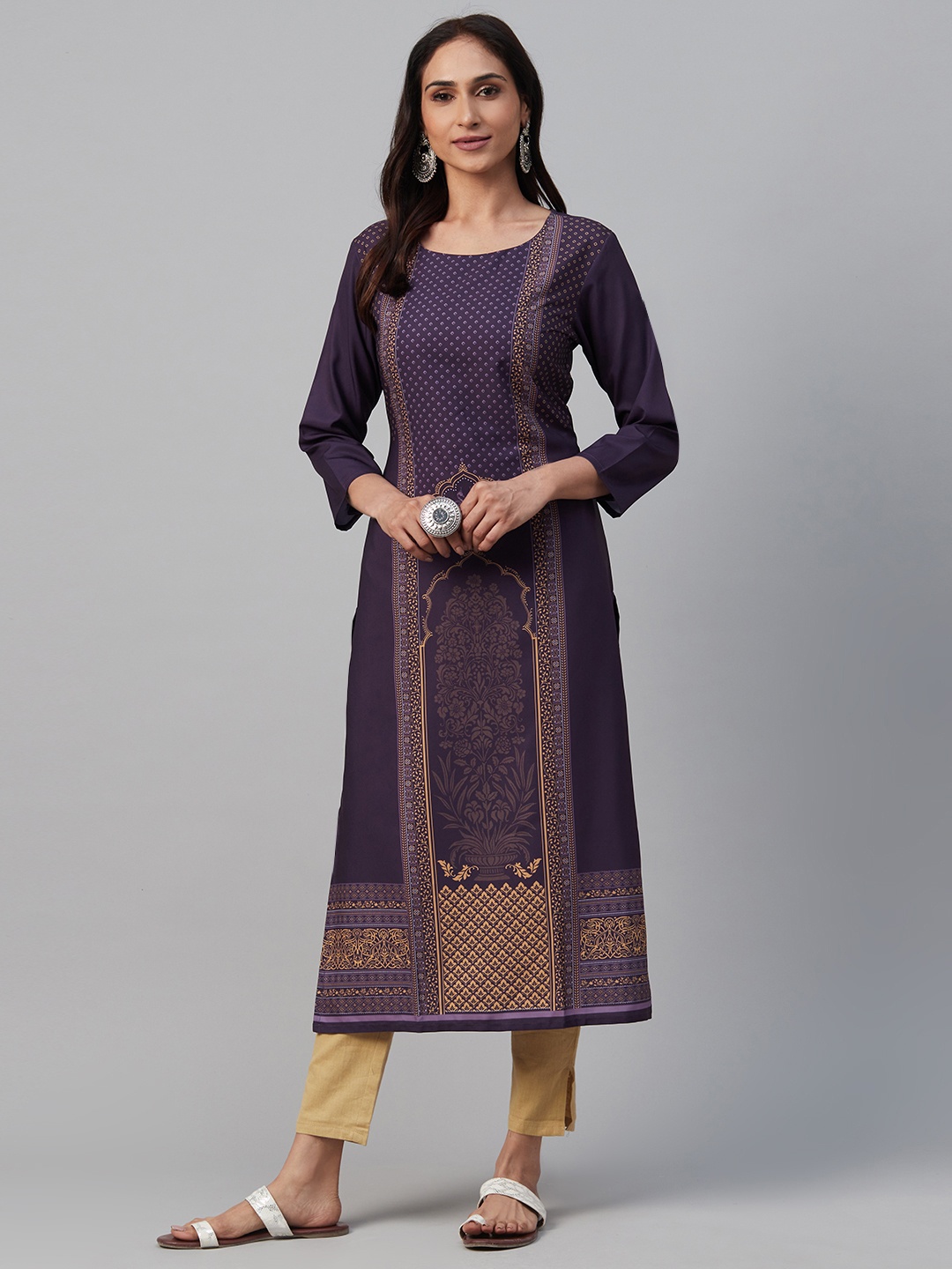 

AHIKA Women Purple & Beige Printed Straight Kurta