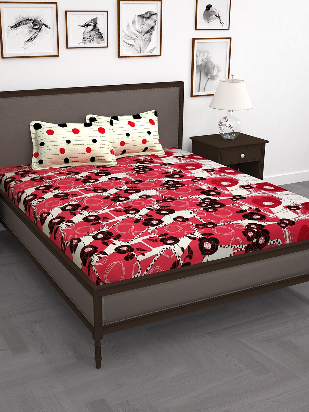 

Story@home Red & Off-White Abstract 250 TC Cotton 1 Queen Bedsheet with 2 Pillow Covers