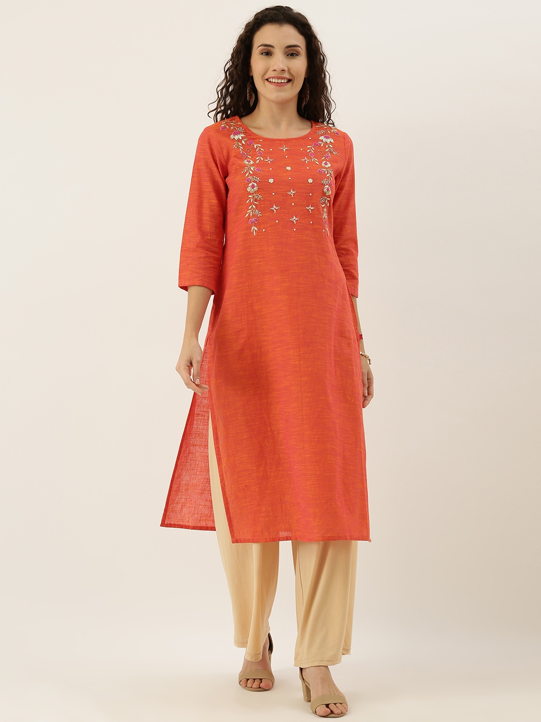 

FLAVIDO Women Orange & Gold-Toned Embroidered Straight Kurta