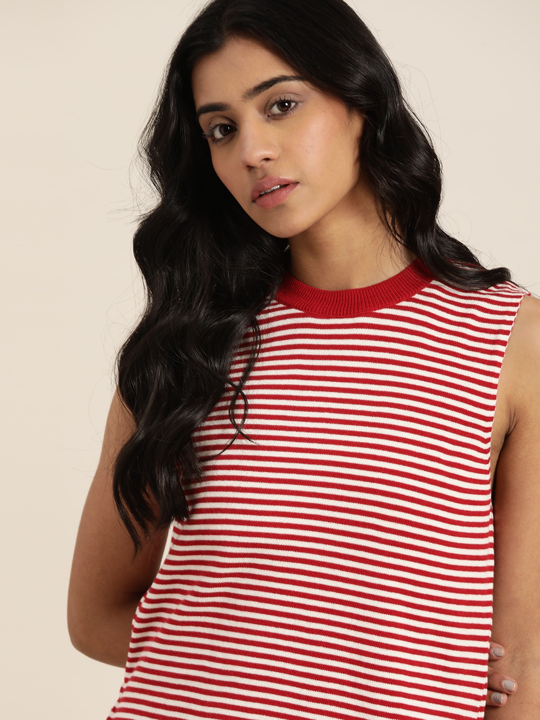 

Invictus Indoor Women Red & White Flat Knit Striped Top