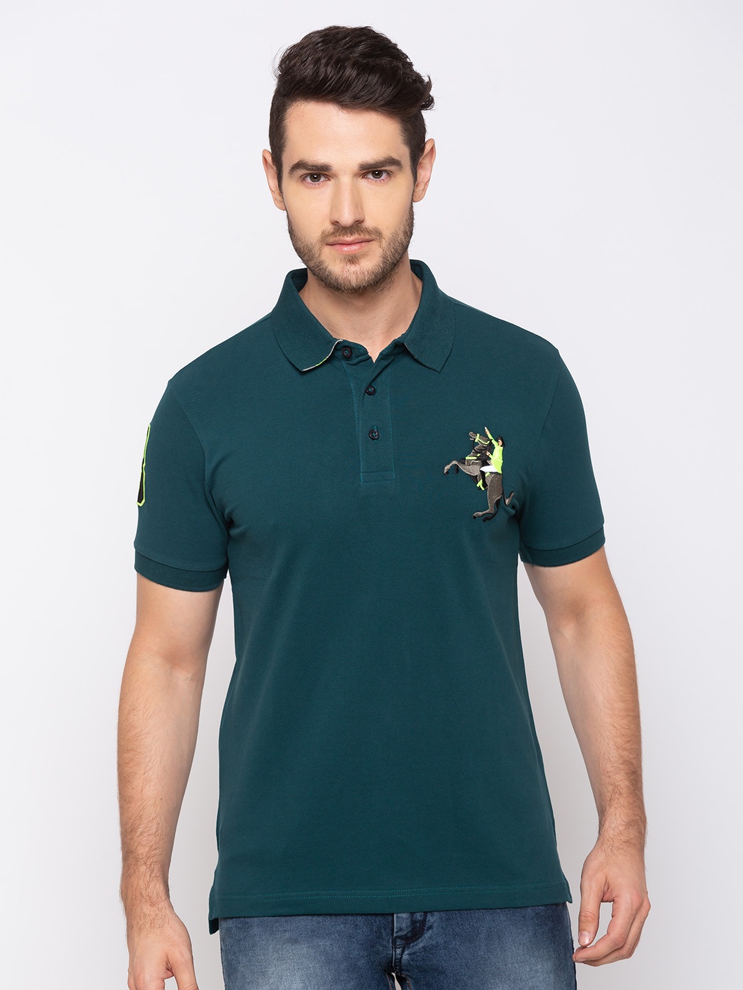 

GIORDANO Men Green Solid Polo Collar Slim Fit T-shirt