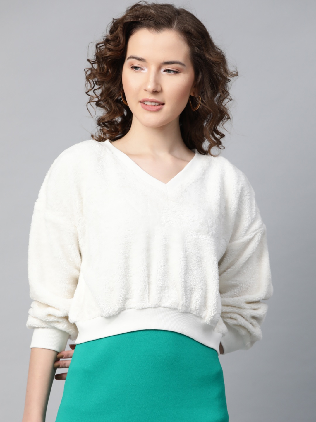 

SASSAFRAS Women Off-White Faux Fur Crop Sweatshirt