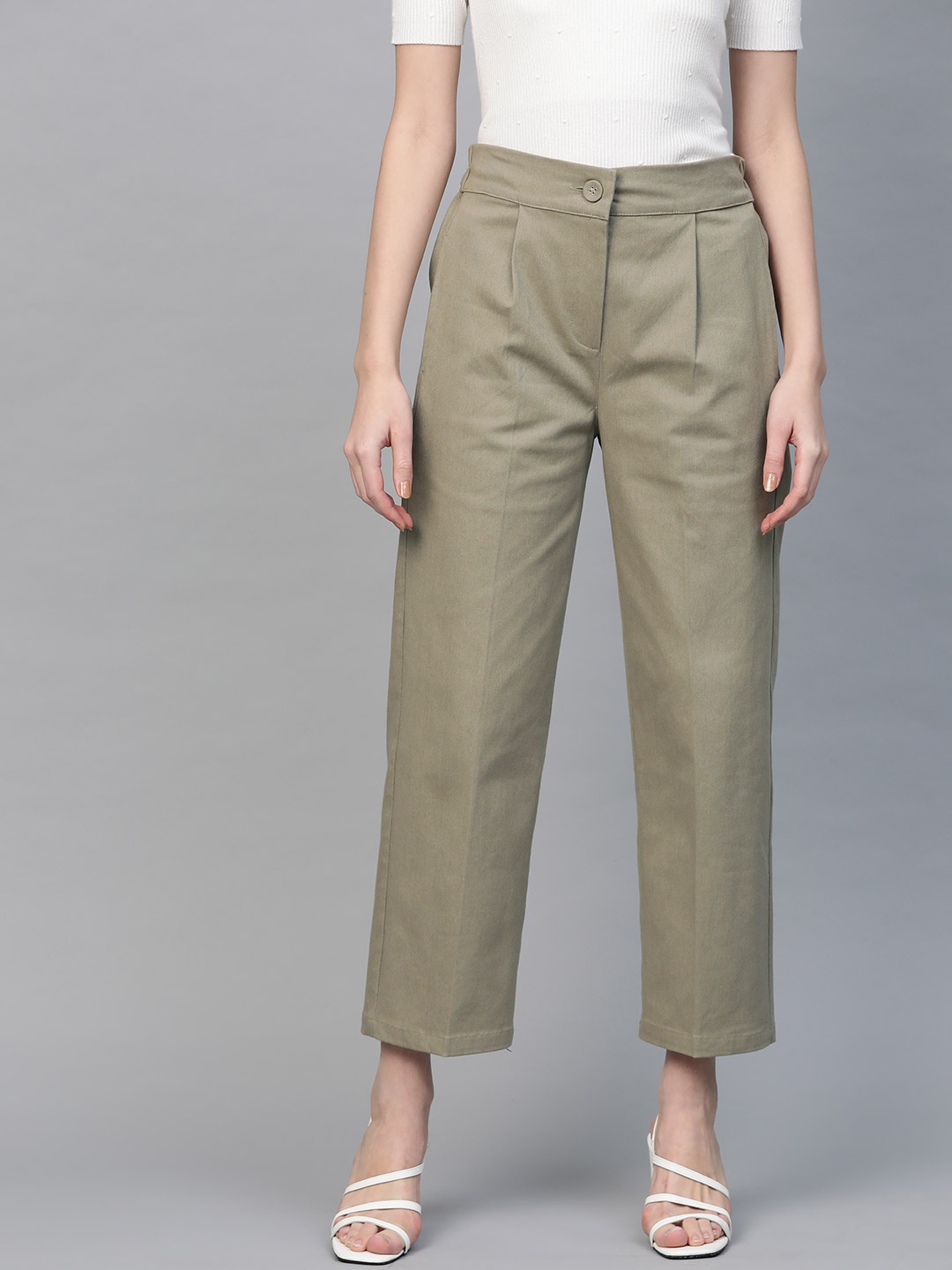 

SASSAFRAS Women Olive Green Solid Cropped Trousers