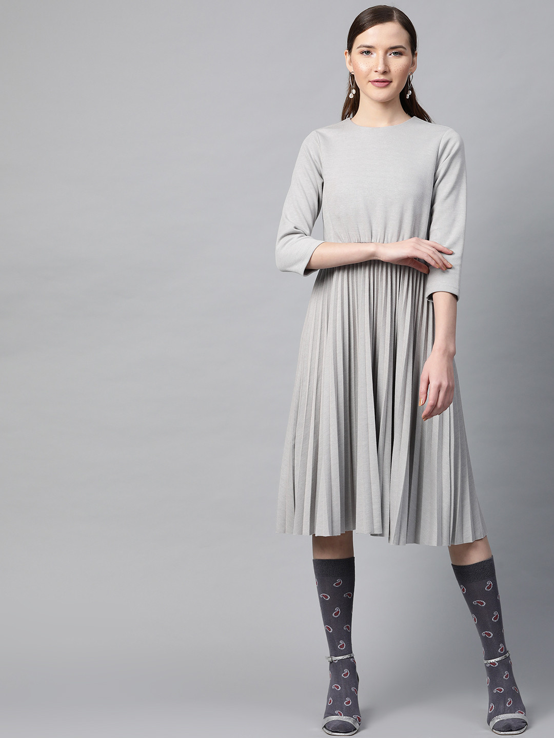 

SASSAFRAS Women Grey Solid Accordion Pleated A-Line Dress