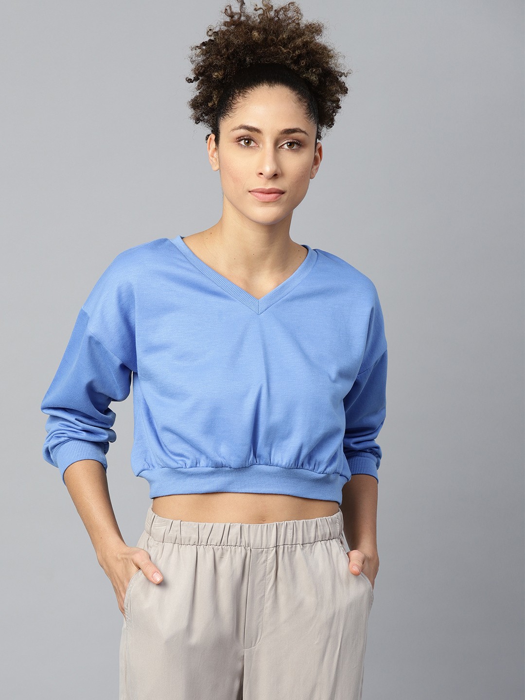 

SASSAFRAS Women Blue Solid Cropped Sweatshirt