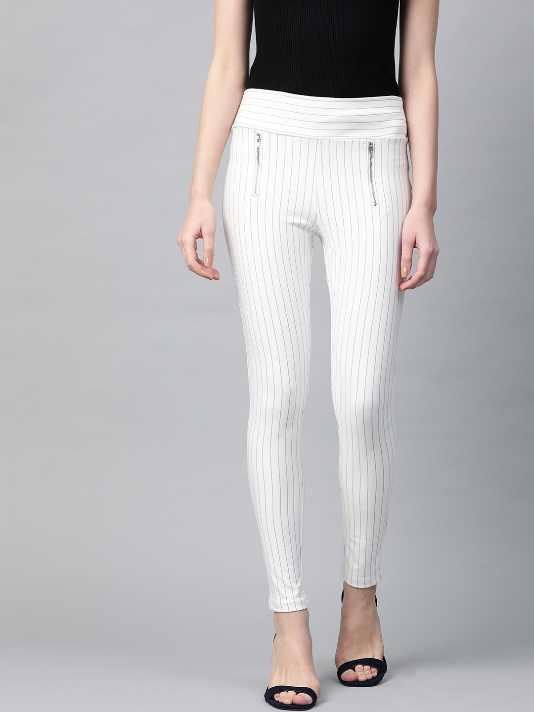 

SASSAFRAS Women White & Navy Blue Slim Fit Striped Treggings