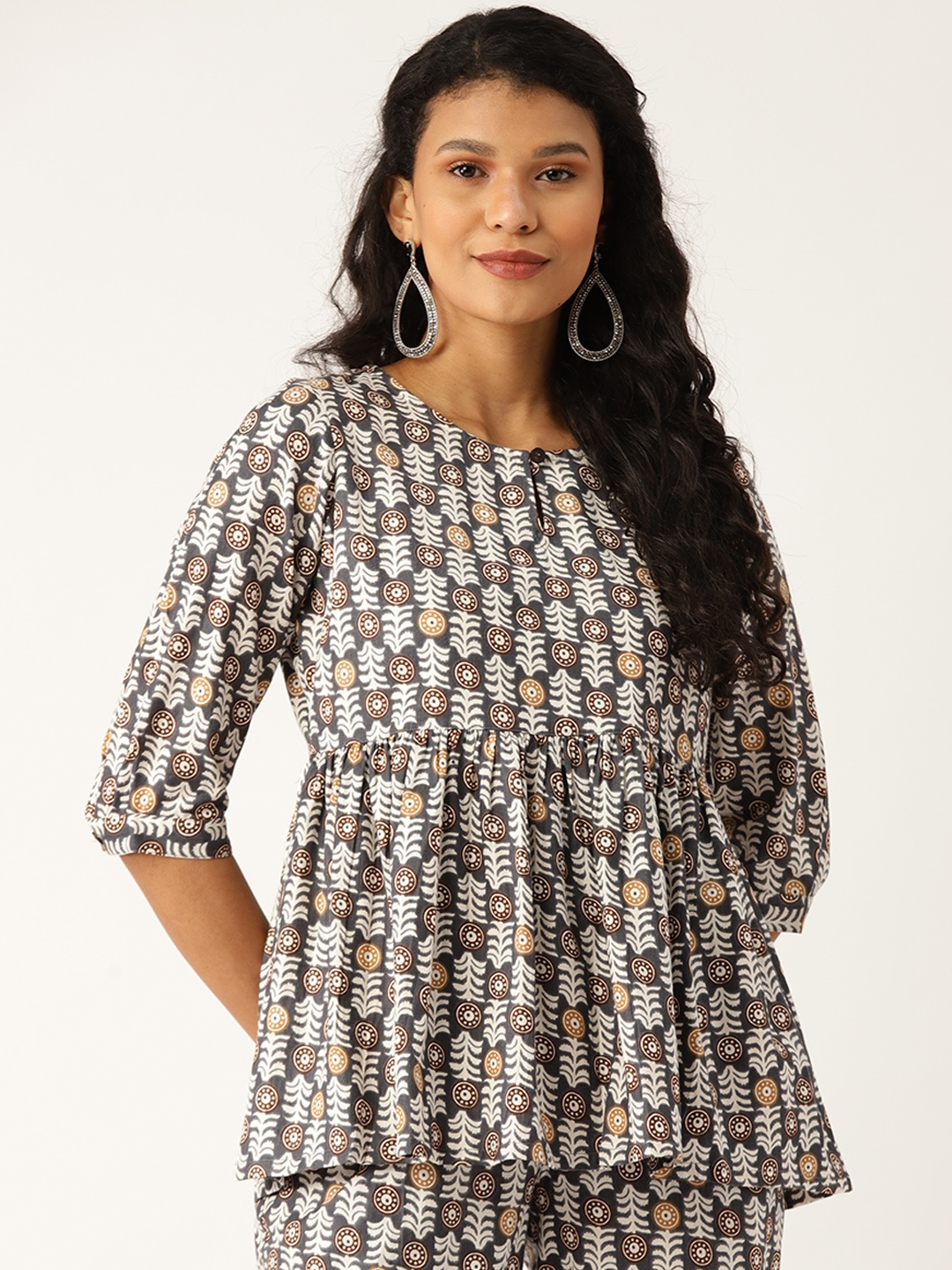 

Shae by SASSAFRAS Women Grey & White Printed A-Line Top