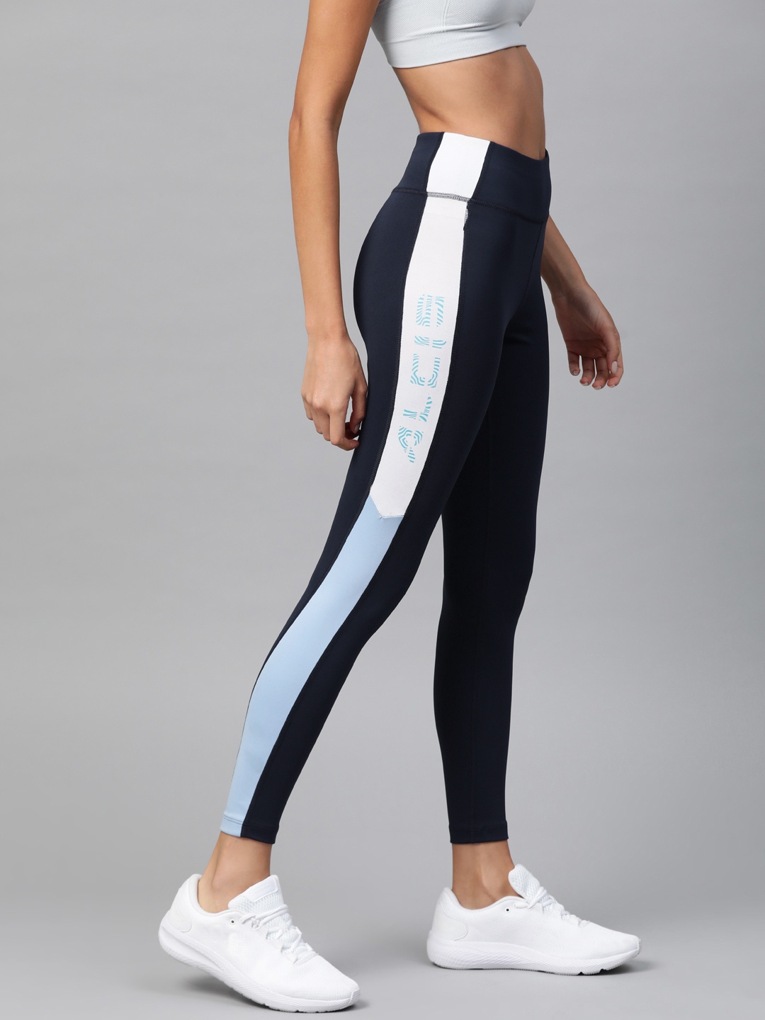 

Alcis Women Navy Blue Solid Cropped Tights