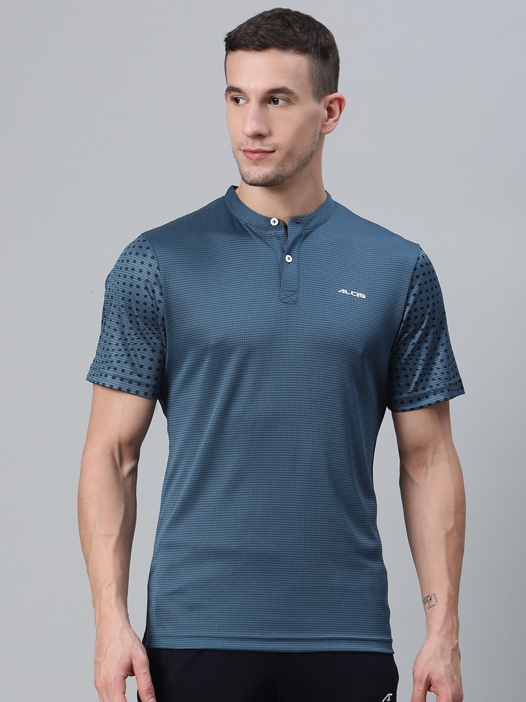 

Alcis Men Blue Self -Checked Mandarin Collar Badminton T-shirt