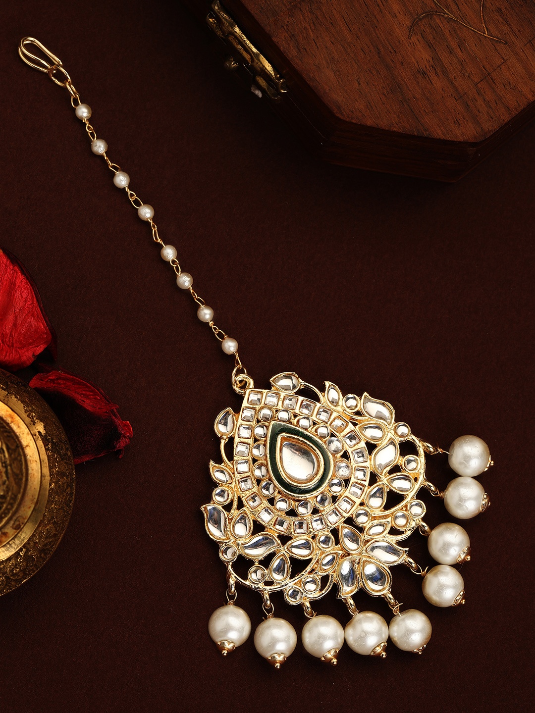 

Rubans Gold-Plated & White Handcrafted Kundan Pearls Maang Tikka