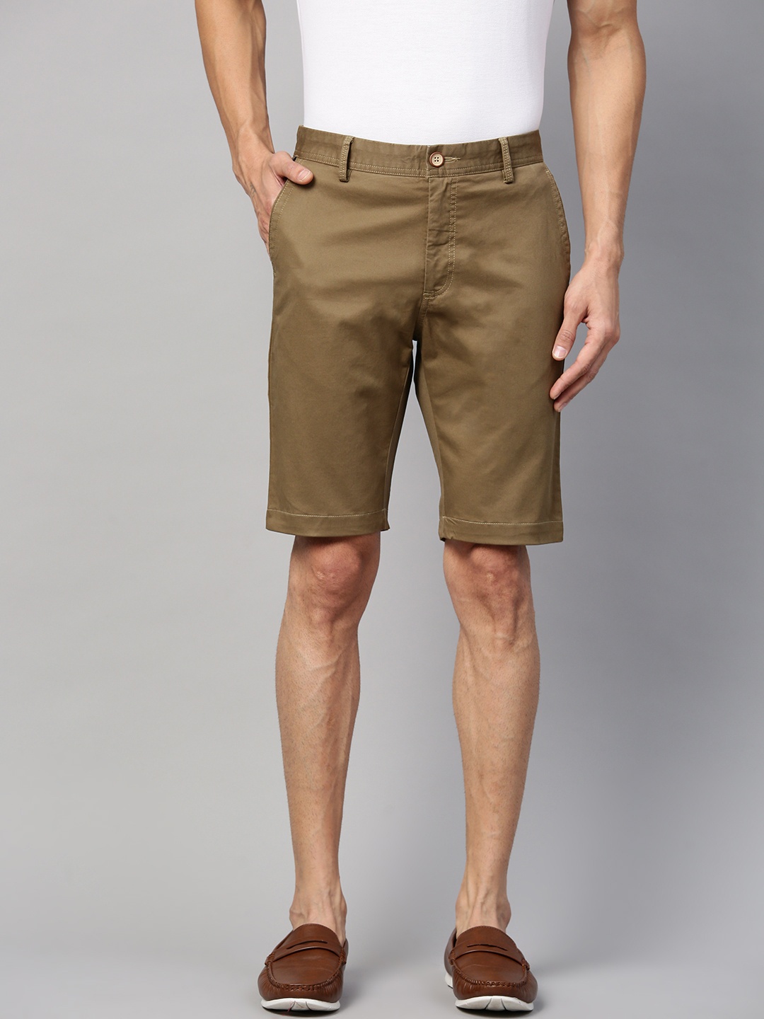 

Allen Solly Sport Men Olive Brown Solid Regular Fit Chino Shorts