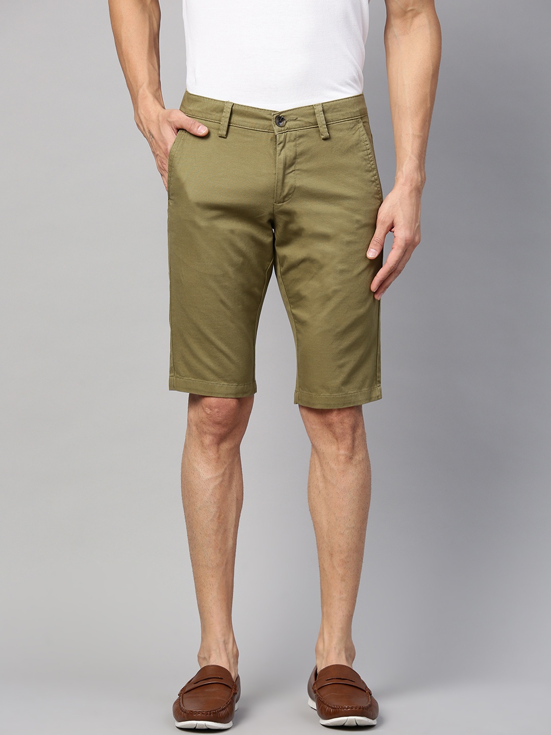 

Allen Solly Sport Men Olive Green Solid Smart Fit Regular Shorts