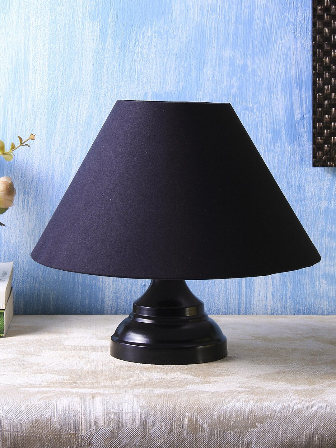 

Devansh Black Solid Contemporary Frustum Table Lamp