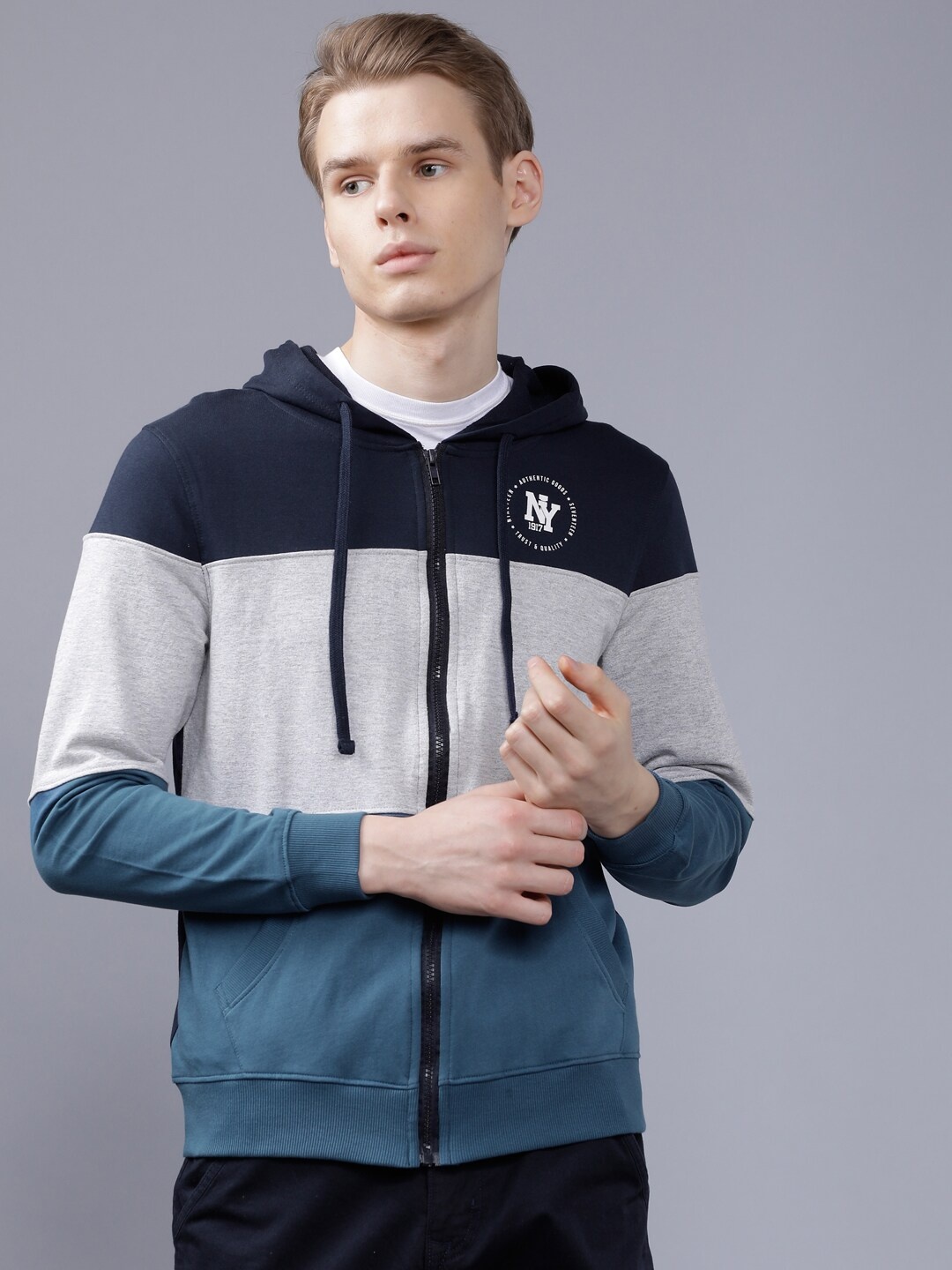 

The Indian Garage Co Men Navy Blue & Grey Colourblocked Hooded Sweatshirt