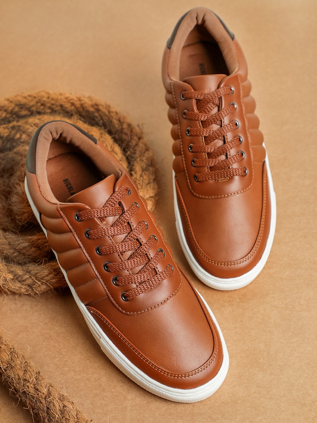 

HIGHLANDER Men Lace-Up Sneakers, Tan