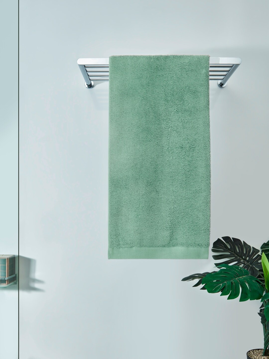 

DDecor Unisex Green Solid 600 GSM Live Beautiful Bath Towel