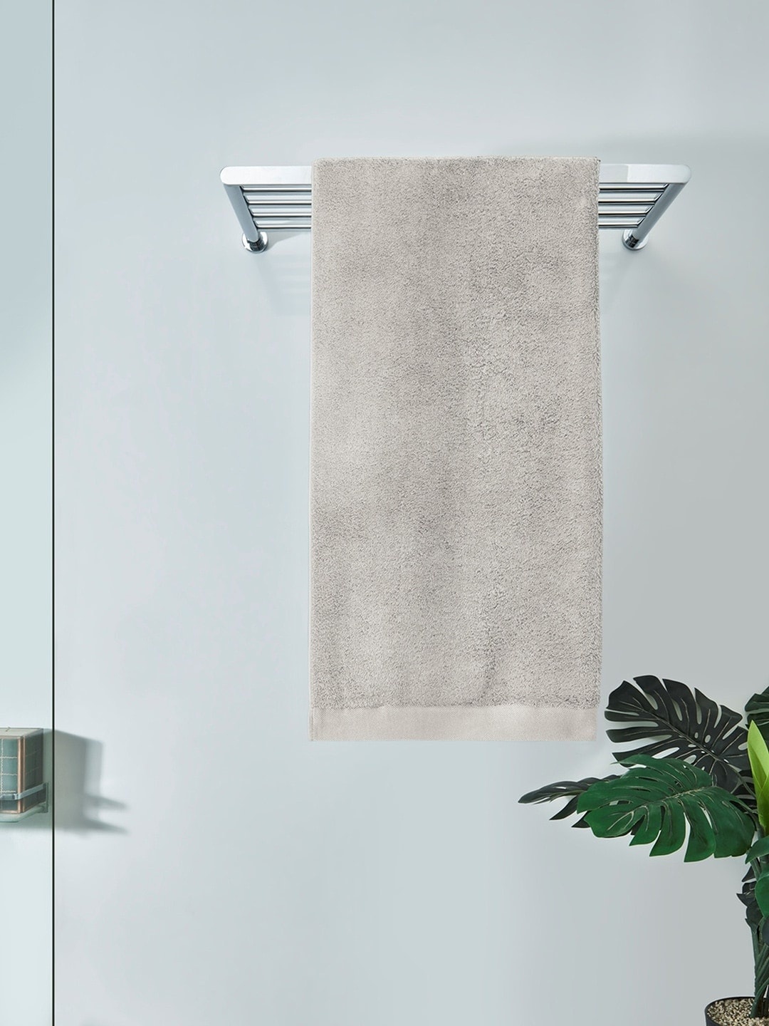 

DDecor Unisex Grey Solid 600 GSM Live Beautiful Bath Towel