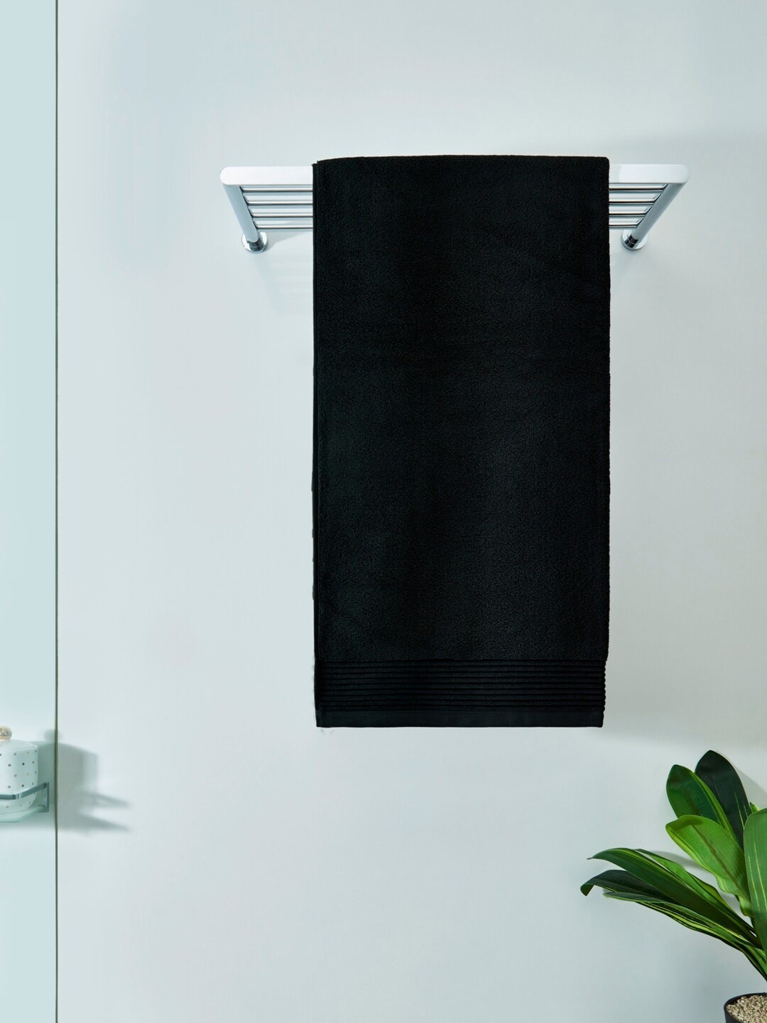 

DDecor Unisex Black Solid 500 GSM Live Beautiful Bath Towel