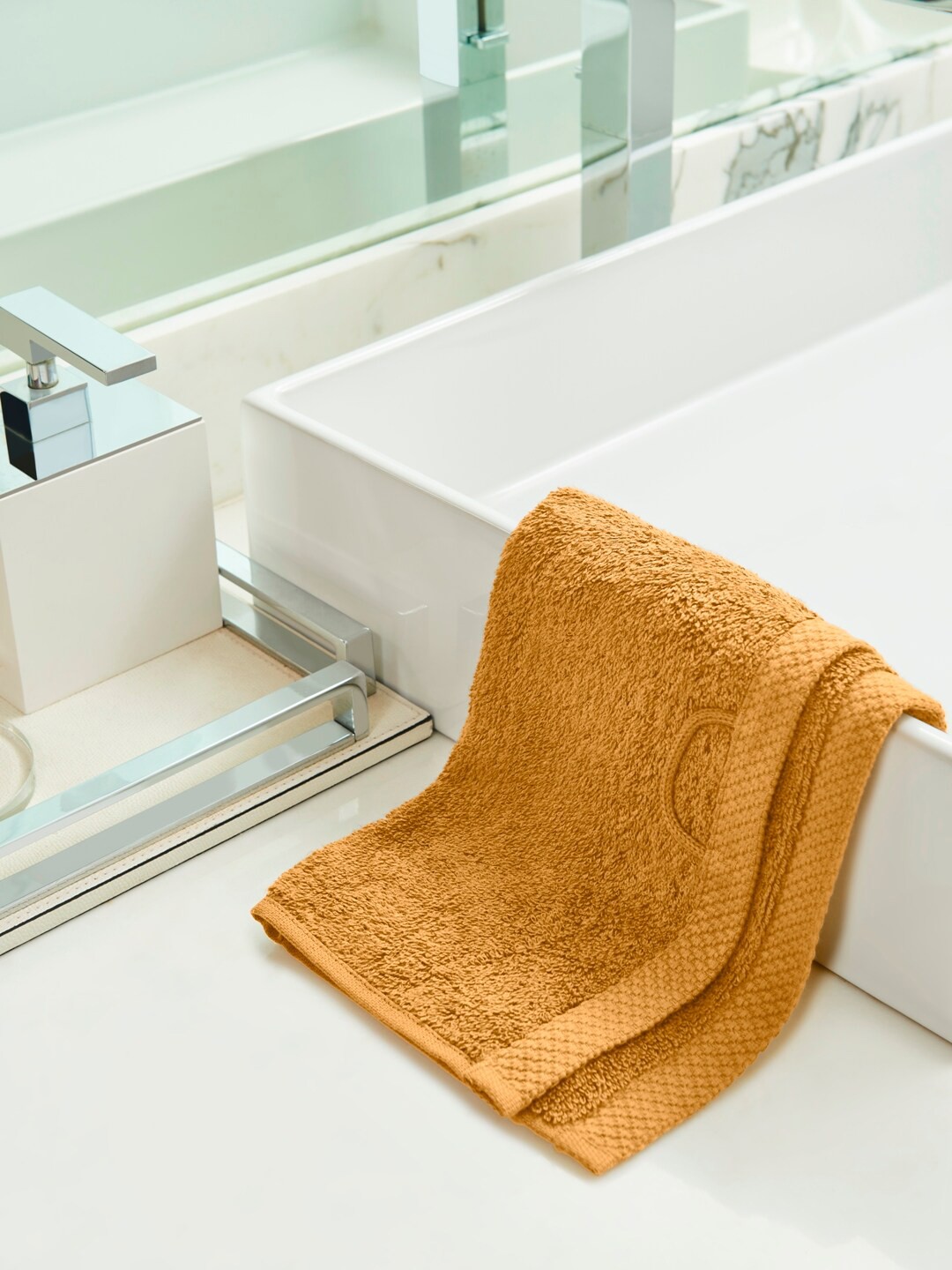 

DDecor Unisex Set Of 2 Orange Solid 550 GSM Live Beautiful Face Towels