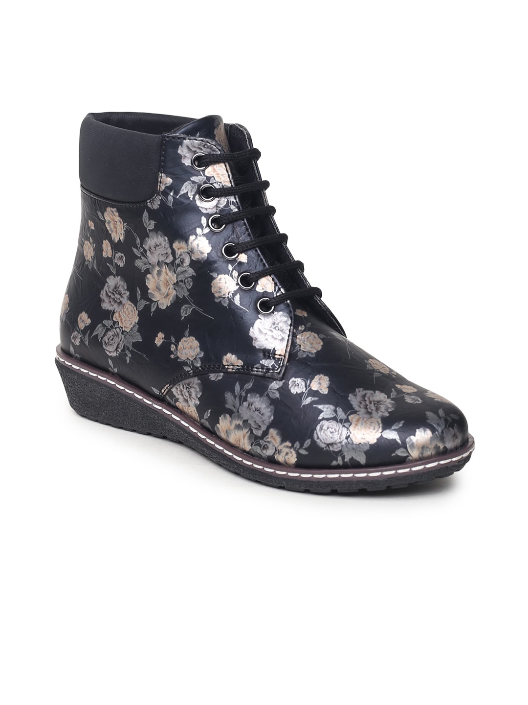 

VALIOSAA Women Black & Peach-Coloured Printed Heeled Boots