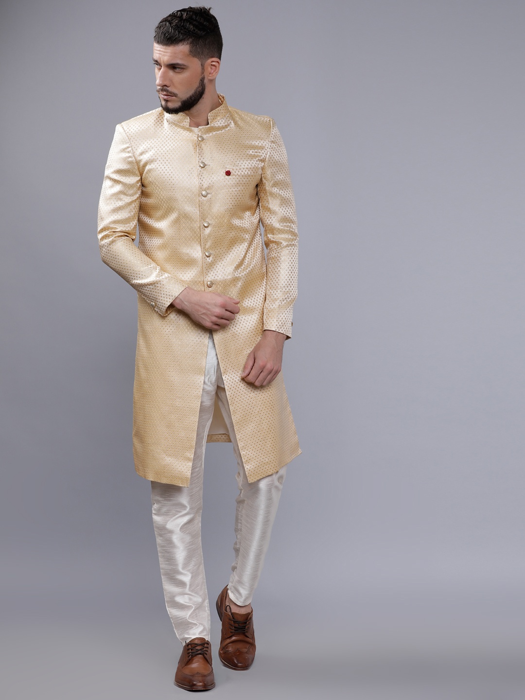 

The Indian Garage Co Men Gold-Coloured & White Sherwani Set