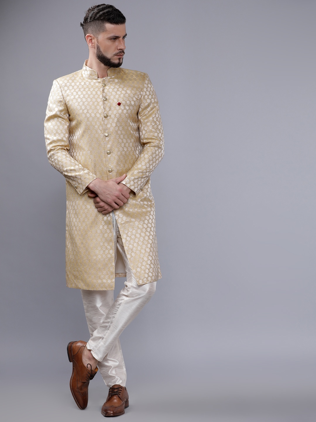 

The Indian Garage Co Men Gold-Coloured & White Sherwani Set