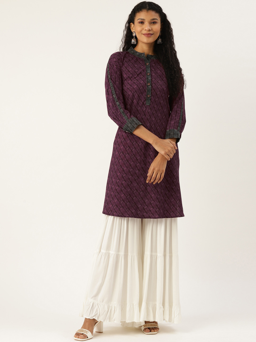 

Cottinfab Women Aubergine & Grey Geometric Printed Straight Kurta, Purple