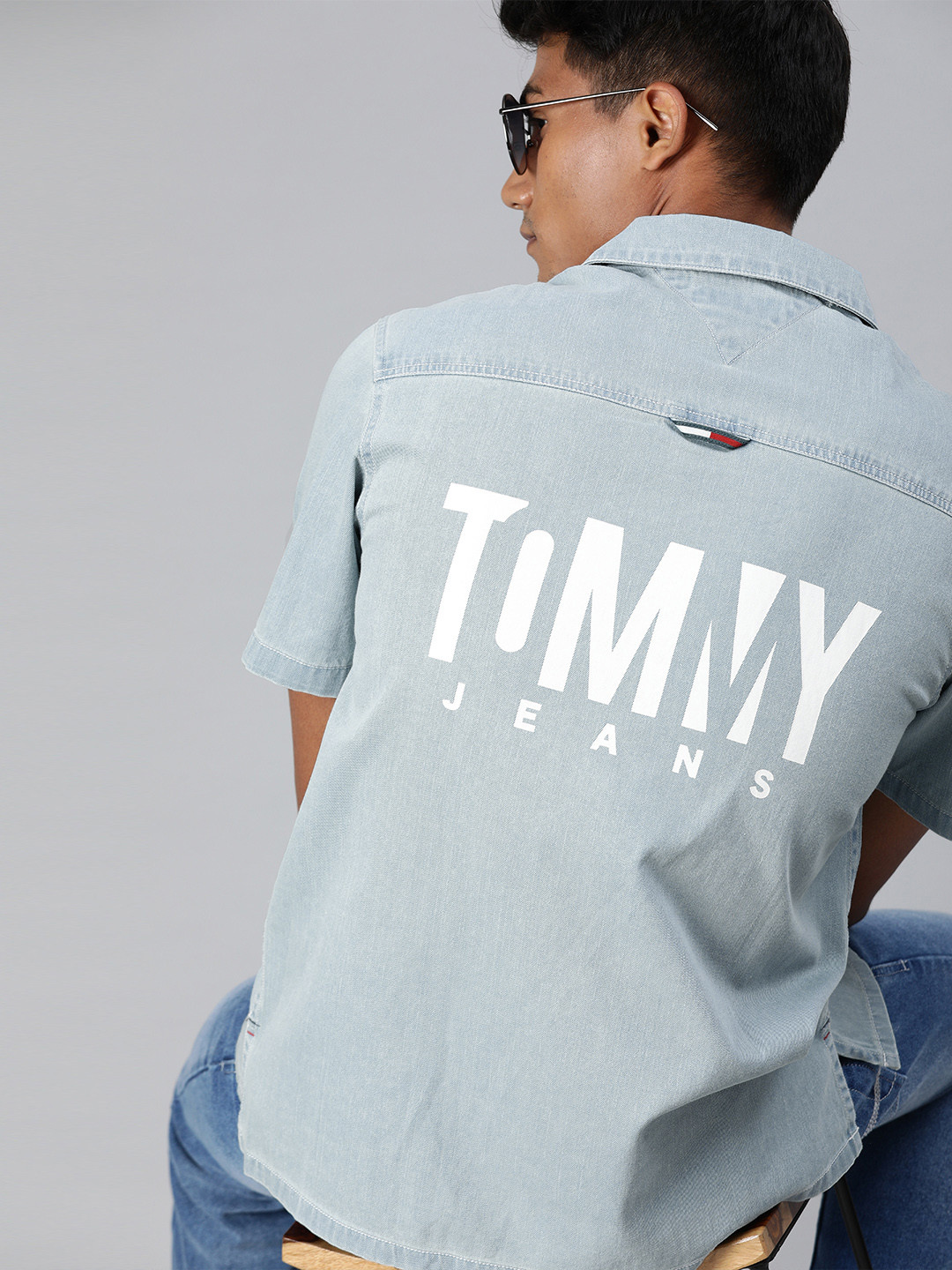 

Tommy Hilfiger Men Blue Regular Fit Solid Casual Denim Shirt