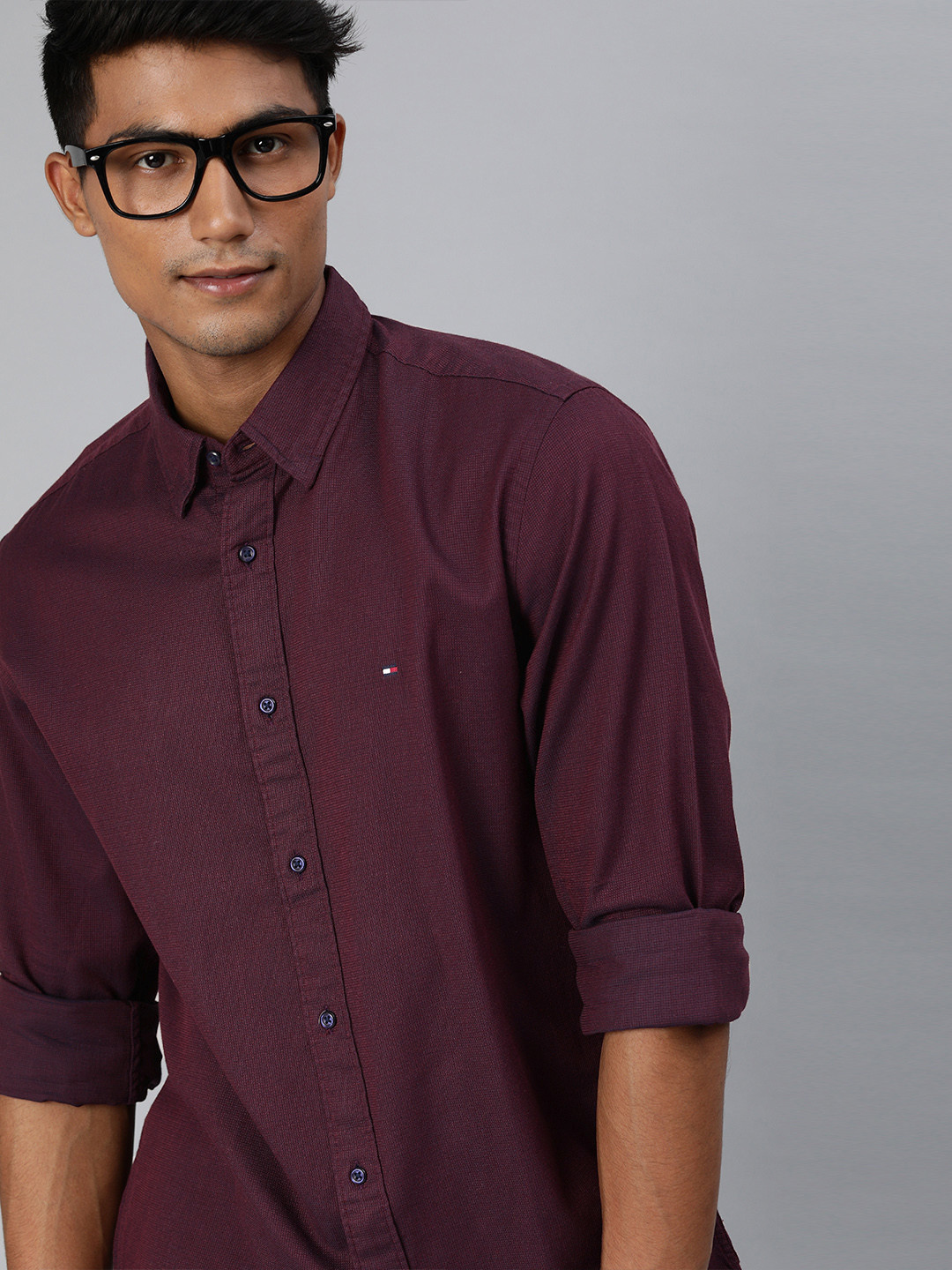 

Tommy Hilfiger Men Burgundy Regular Fit Self Design Casual Shirt