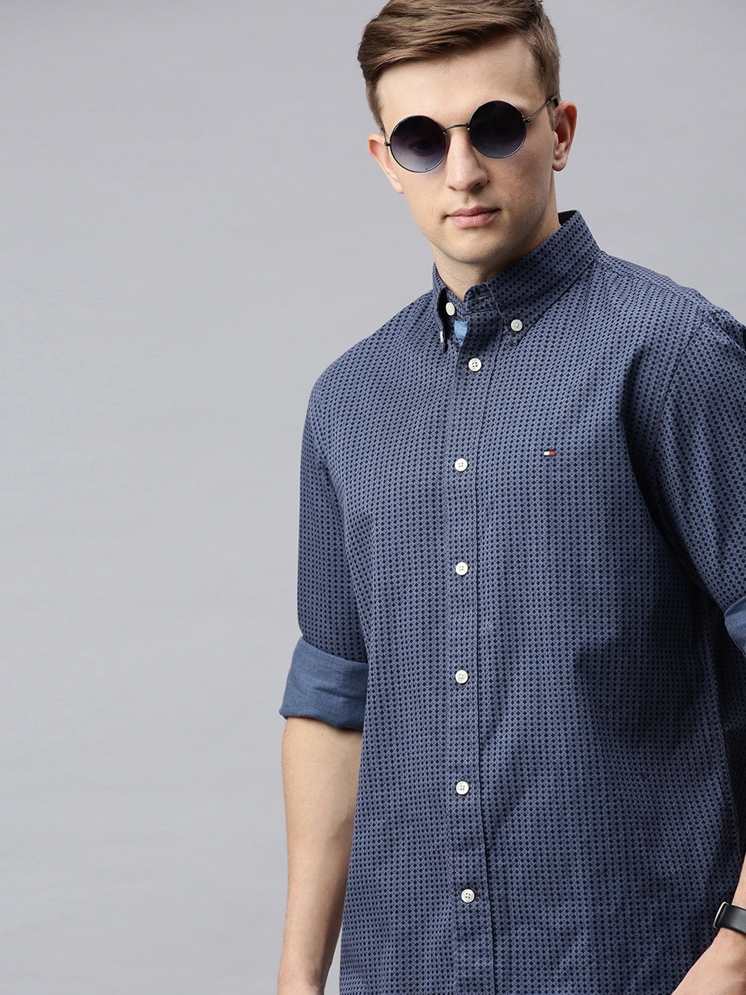 

Tommy Hilfiger Men Navy Blue & Maroon Regular Fit Printed Casual Shirt