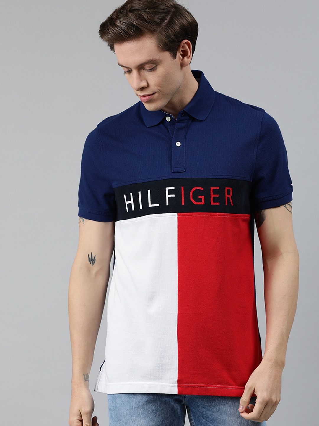 

Tommy Hilfiger Men Navy Blue Red Colourblocked Polo Collar Pure Cotton T-shirt