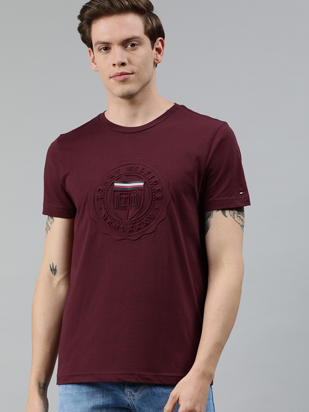 

Tommy Hilfiger Men Maroon Embossed Round Neck Pure Cotton T-shirt